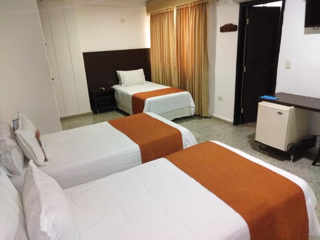 Hotel Arawak Upar バジェドゥパル エクステリア 写真
