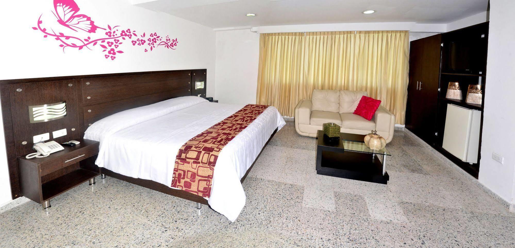 Hotel Arawak Upar バジェドゥパル エクステリア 写真