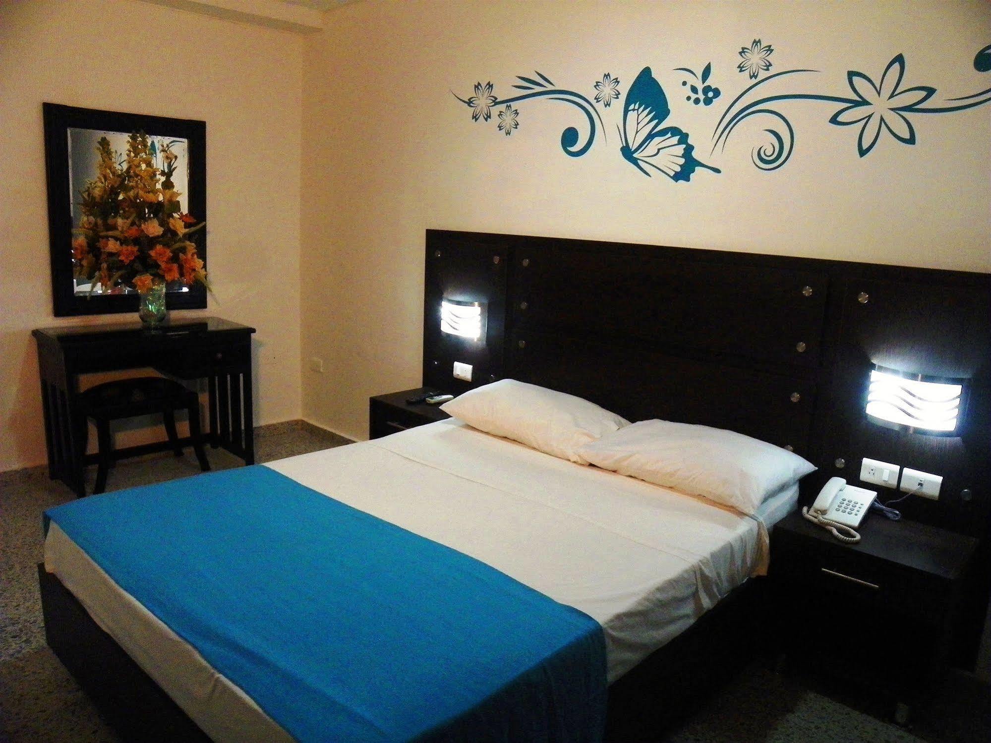 Hotel Arawak Upar バジェドゥパル エクステリア 写真