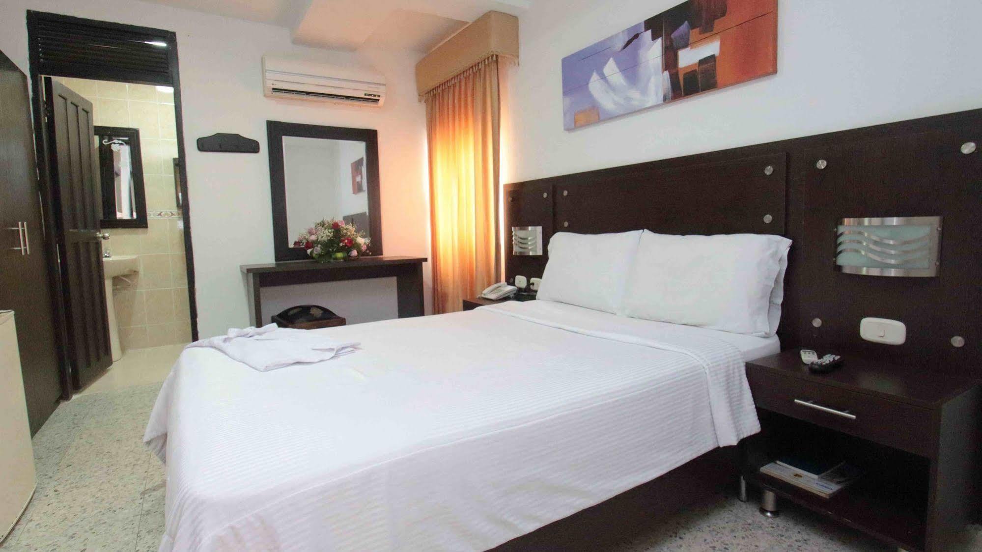 Hotel Arawak Upar バジェドゥパル エクステリア 写真