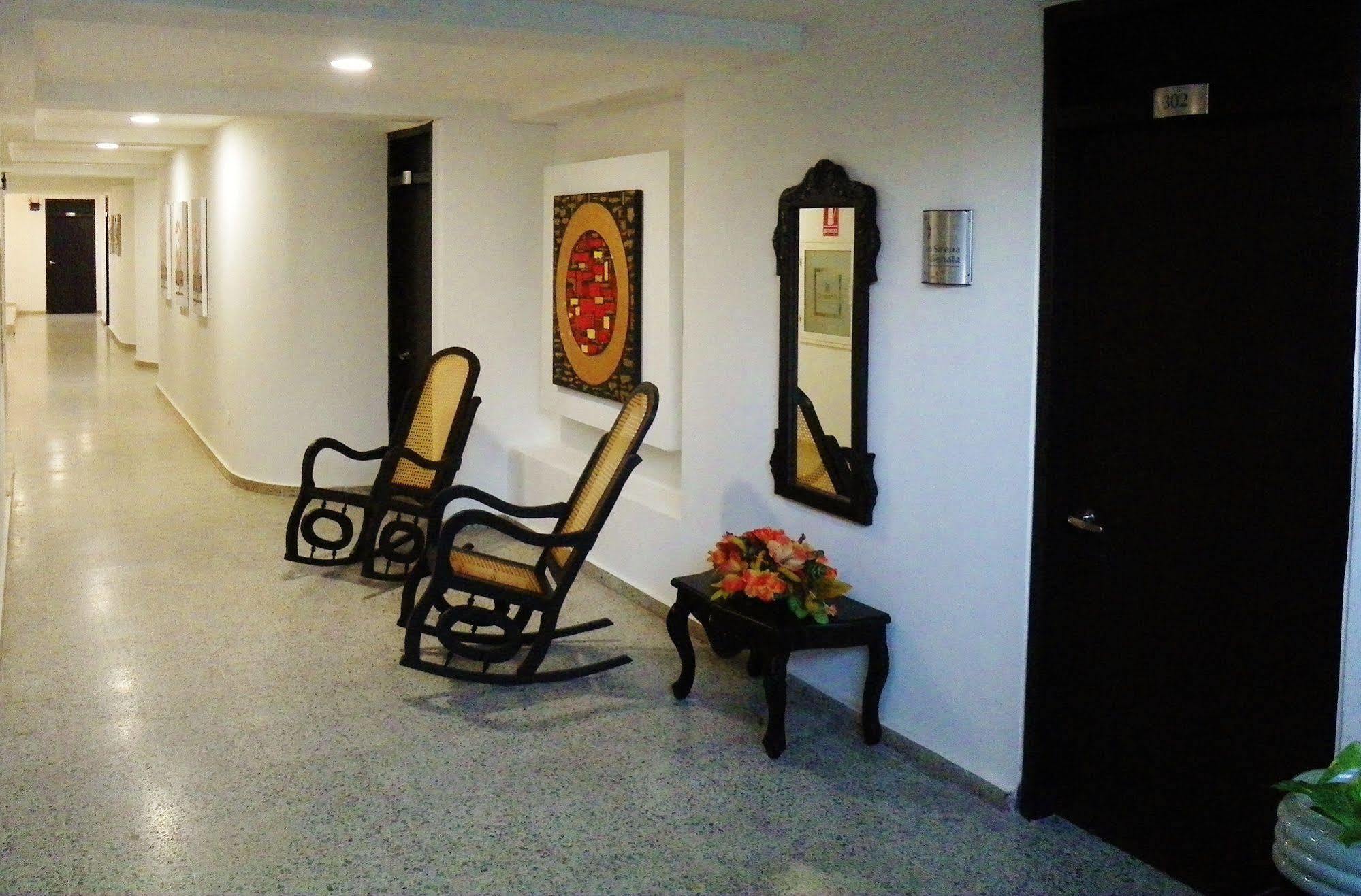 Hotel Arawak Upar バジェドゥパル エクステリア 写真